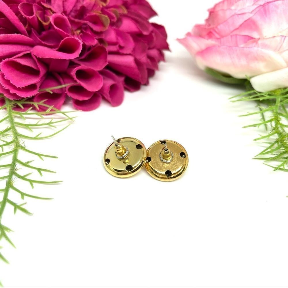 VINTAGE⚜️ORNATE Golden Medallion Button Stud Earrings - Picture 5 of 8
